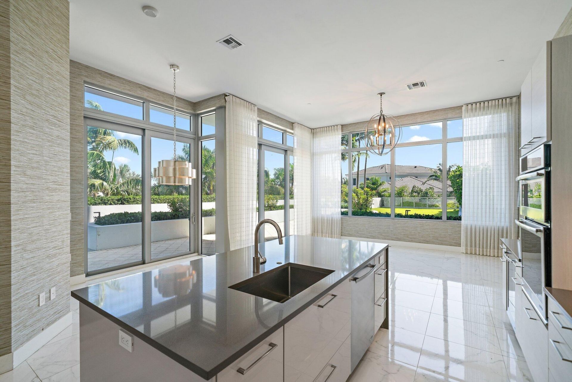 1 Water Club Way, Unit 301, North Palm Beach, FL 33408 Photo