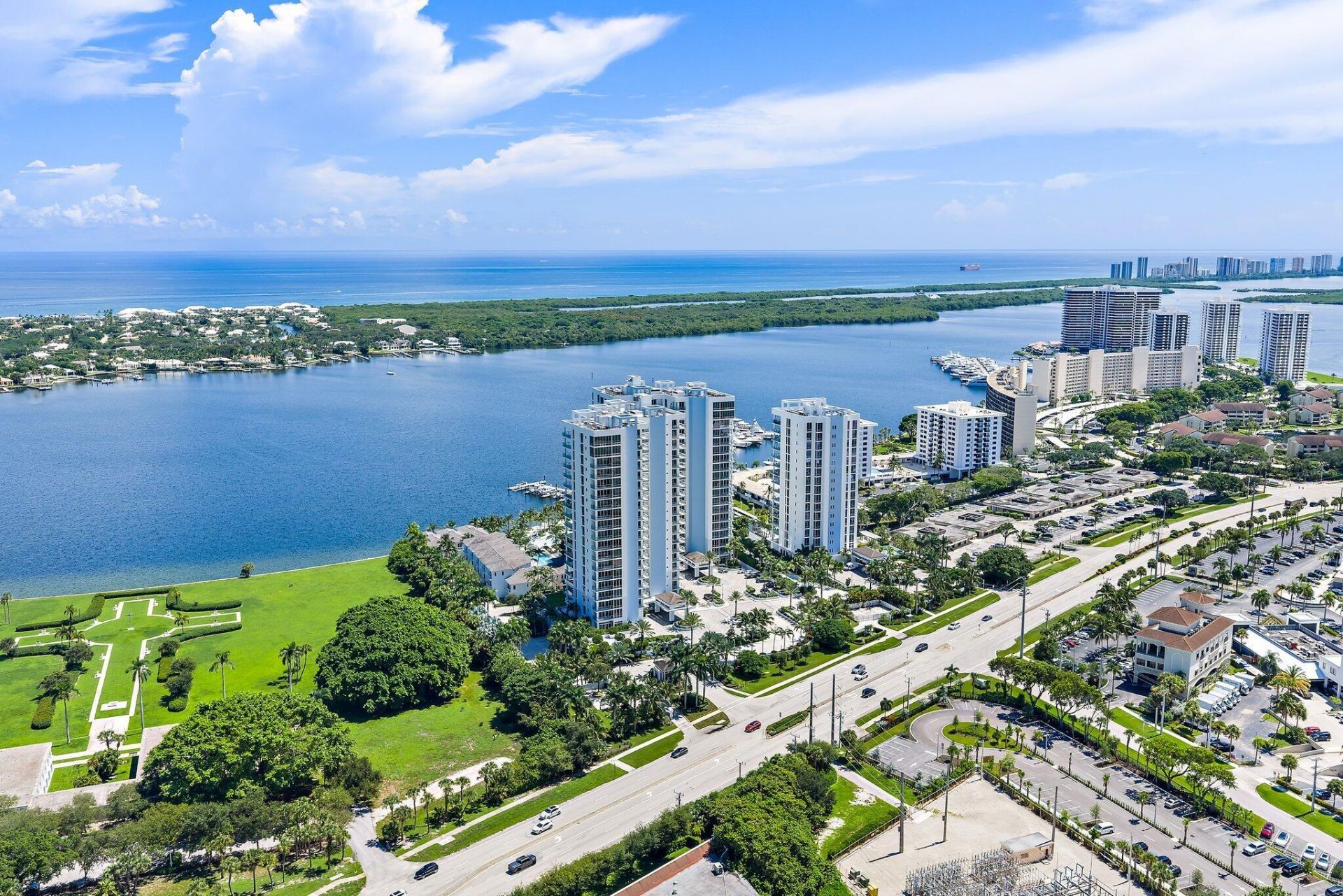 1 Water Club Way, Unit 301, North Palm Beach, FL 33408 Photo