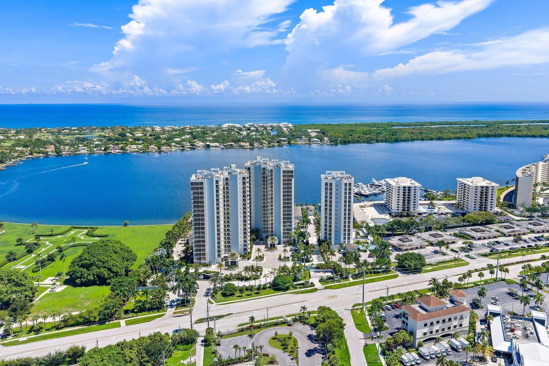 1 Water Club Way, Unit 301, North Palm Beach, FL 33408 Photo