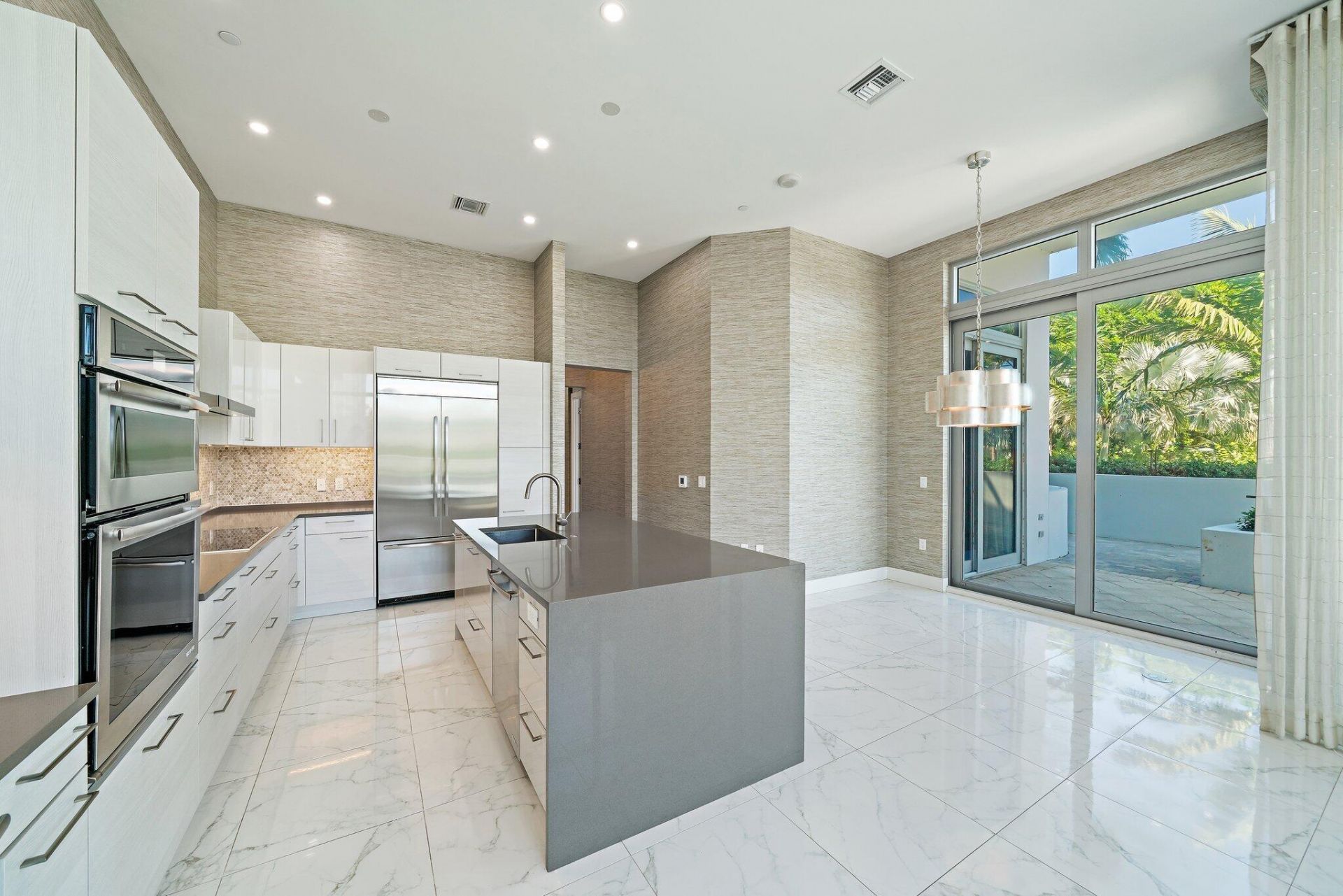 1 Water Club Way, Unit 301, North Palm Beach, FL 33408 Photo