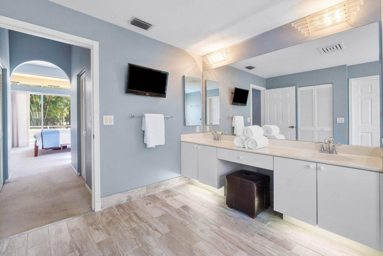 15522 Cypress Park Drive, Wellington, FL 33414 Photo