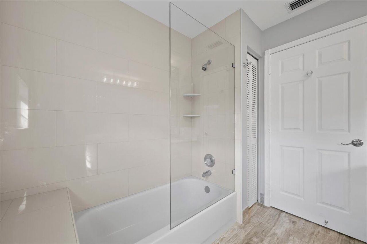 15522 Cypress Park Drive, Wellington, FL 33414 Photo