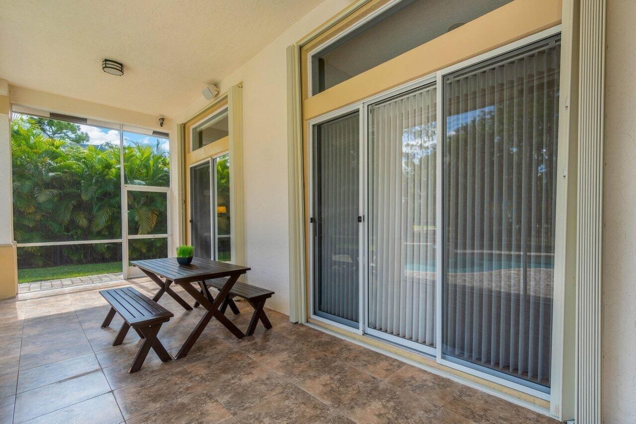 15522 Cypress Park Drive, Wellington, FL 33414 Photo