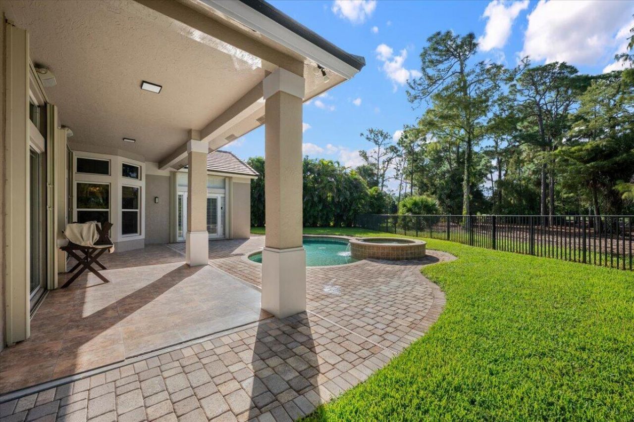 15522 Cypress Park Drive, Wellington, FL 33414 Photo