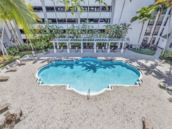 1690 Renaissance Commons Boulevard, Unit 1401, Boynton Beach, FL 33426