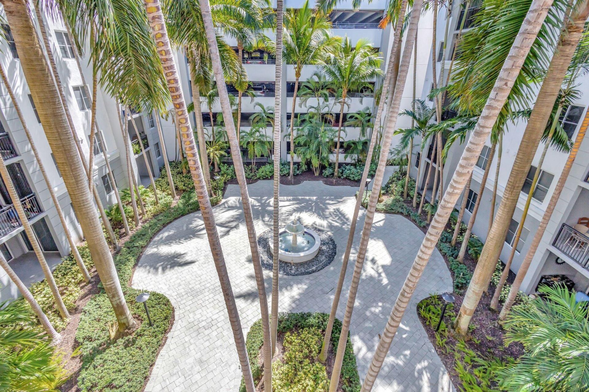 1690 Renaissance Commons Boulevard, Unit 1401, Boynton Beach, FL 33426 Photo