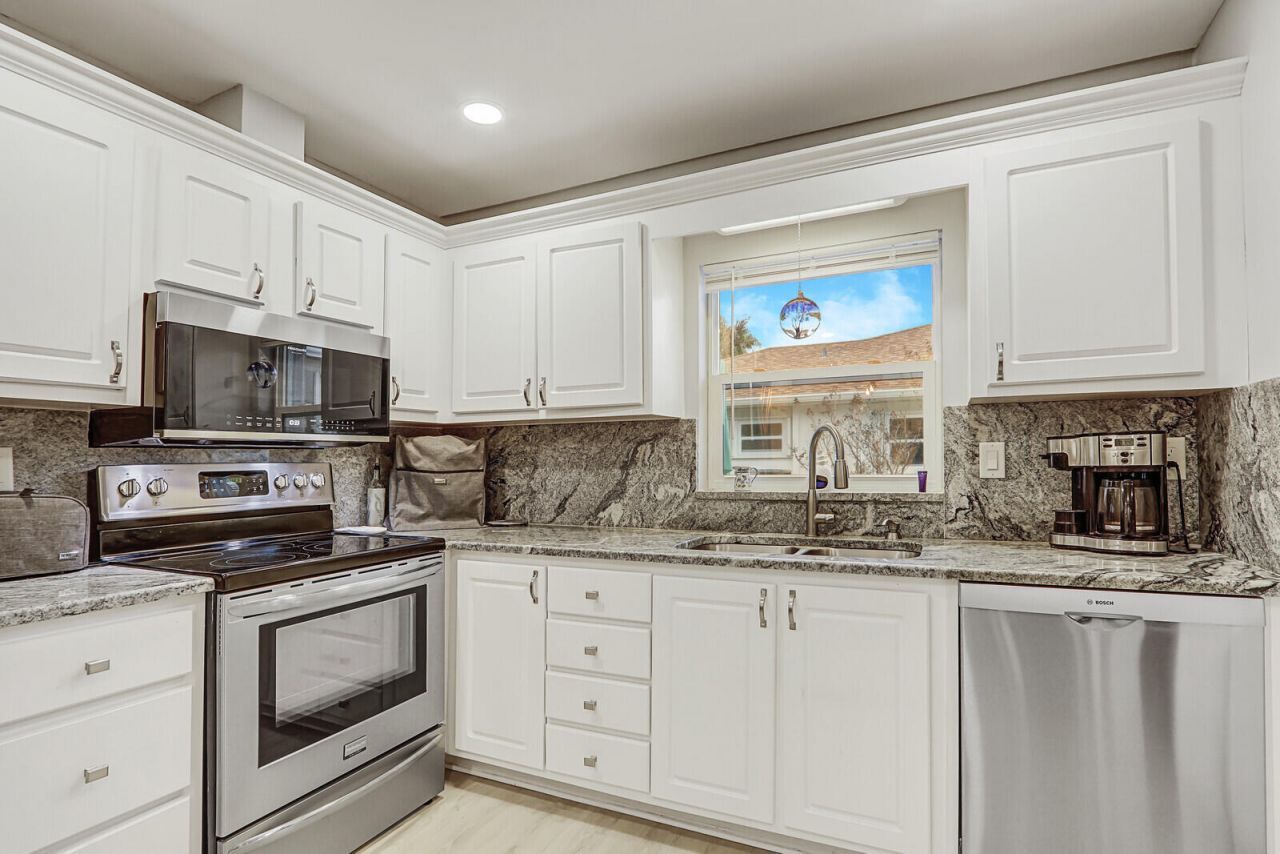 826 Timberview Drive, Unit A, Fort Pierce, FL 34982 Photo