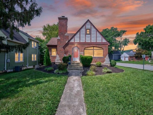 6747 Plainfield Road, Cincinnati, OH 45236