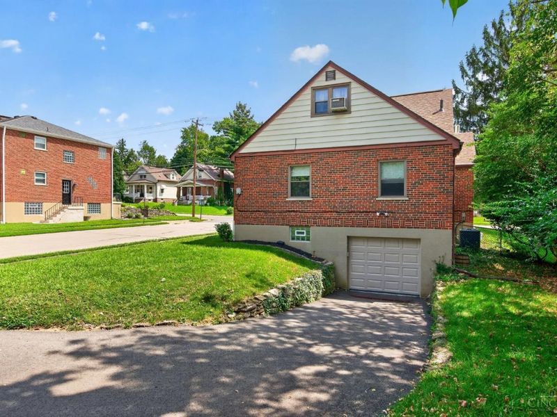 6747 Plainfield Road, Silverton, OH 45236 Photo 48