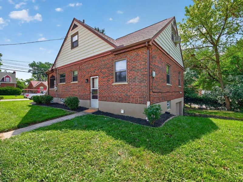 6747 Plainfield Road, Silverton, OH 45236 Photo 49