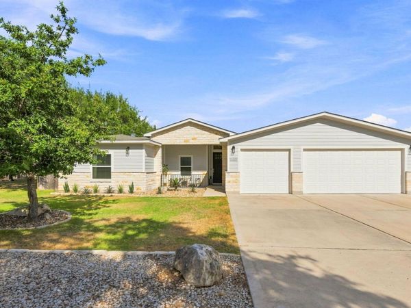 2111 American DR, Lago Vista, TX 78645
