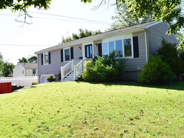 109 Homer Dr, Somerset, MA 02726