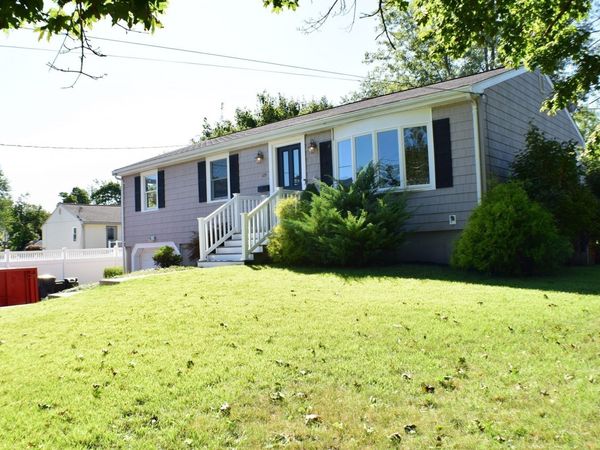 109 Homer Dr, Somerset, MA 02726