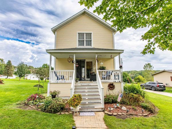 59 7th Street, Mineral Point, WI 53565