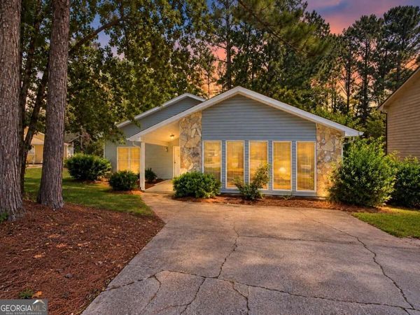 6260 Mozart Drive, Riverdale, GA 30296