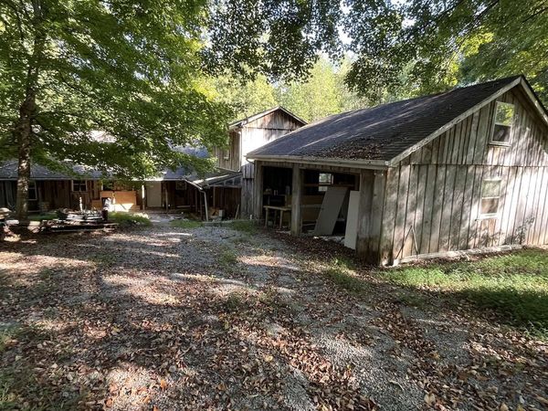 426 Largemouth Drive , Scottsville, KY 42134