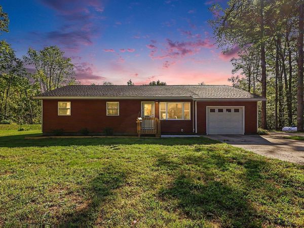 4880 S Carr Road, Fruitport, MI 49415