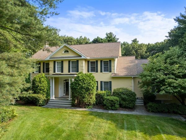 2 Sanger Cir, Dover, MA 02030