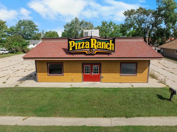 1914 Edgington Avenue, Eldora, IA 50627