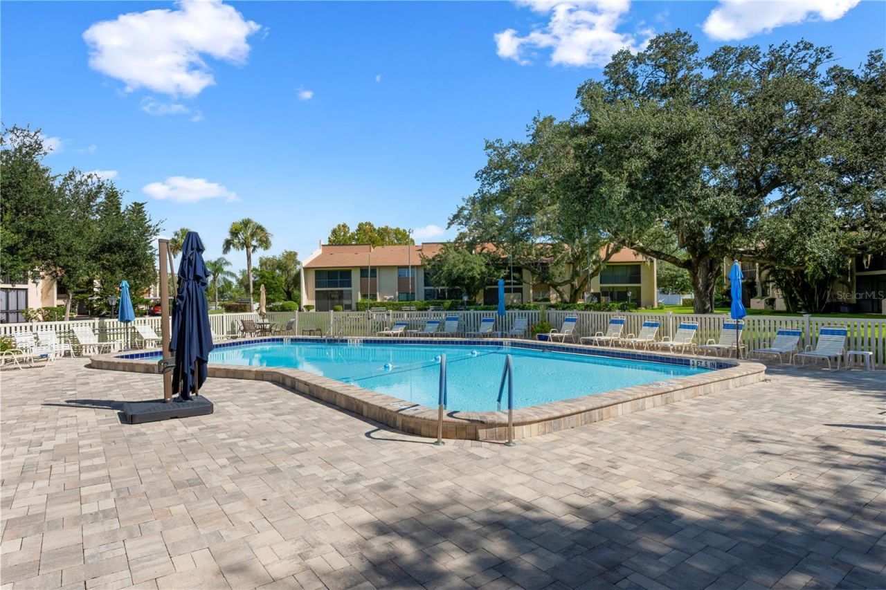 2756 Clubhouse Drive, Unit 202, Sarasota, FL 34232 Photo
