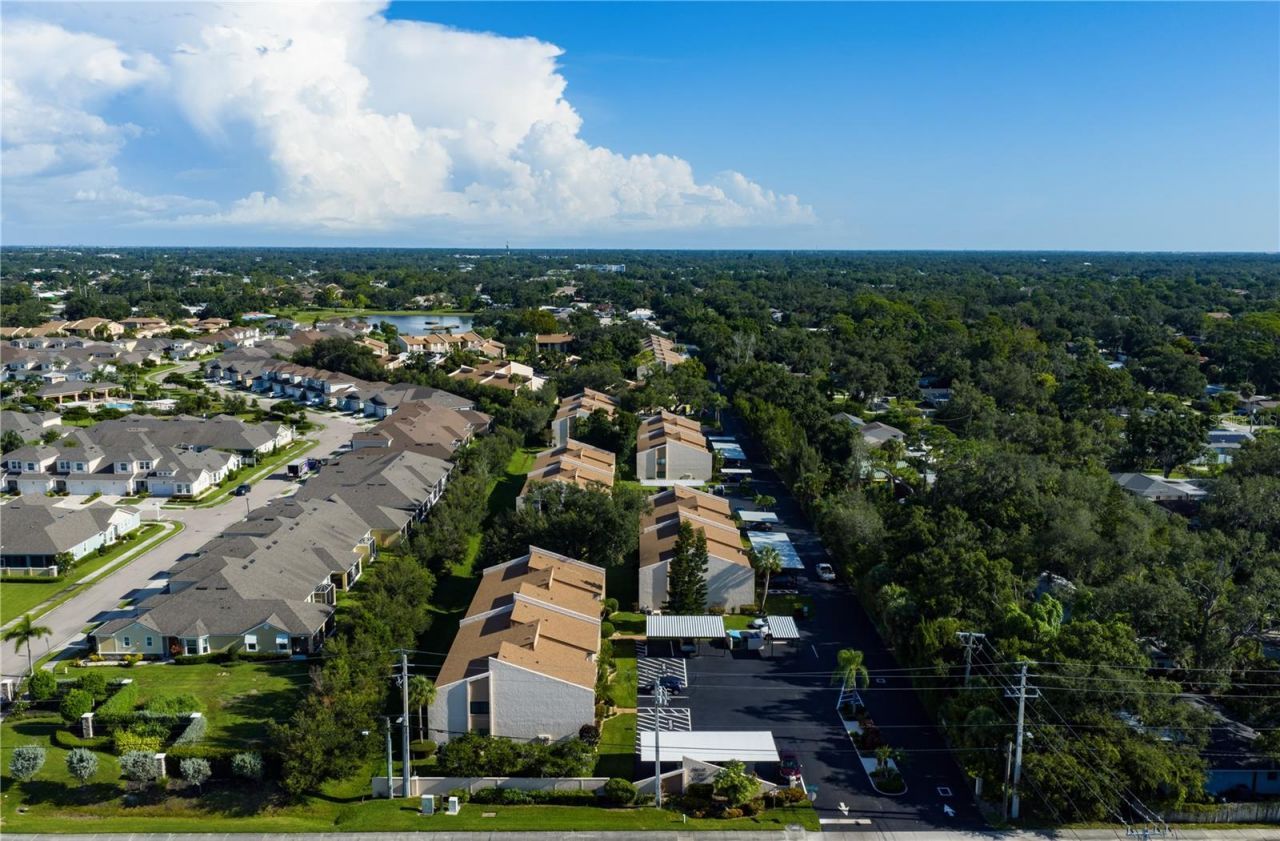 2756 Clubhouse Drive, Unit 202, Sarasota, FL 34232 Photo