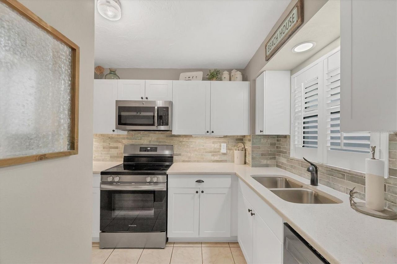 116 Vista Hermosa Circle, Unit 108C, Sarasota, FL 34242 Photo