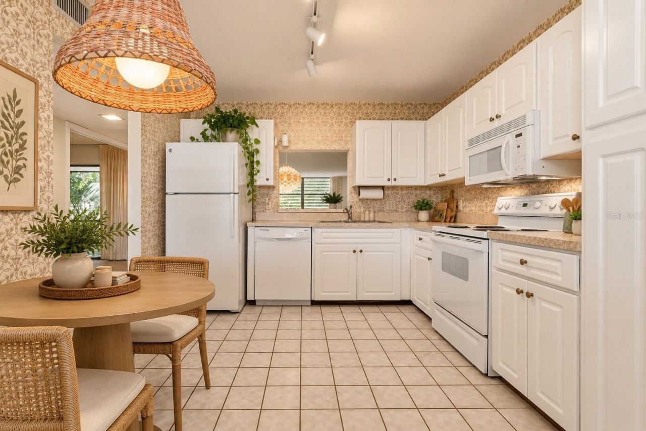 648 Woodlawn Drive, Unit 648, Bradenton, FL 34210 Photo