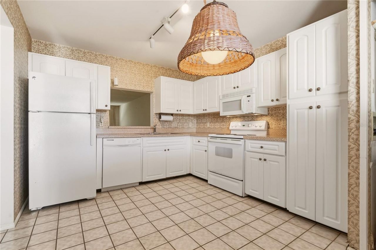 648 Woodlawn Drive, Unit 648, Bradenton, FL 34210 Photo