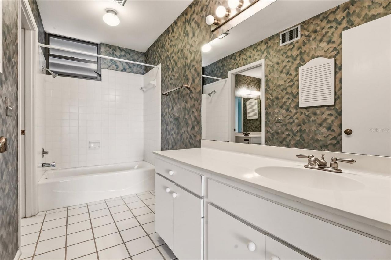 648 Woodlawn Drive, Unit 648, Bradenton, FL 34210 Photo