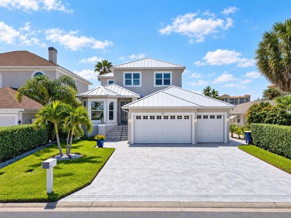 141 BAYSIDE DRIVE , CLEARWATER, FL 33767