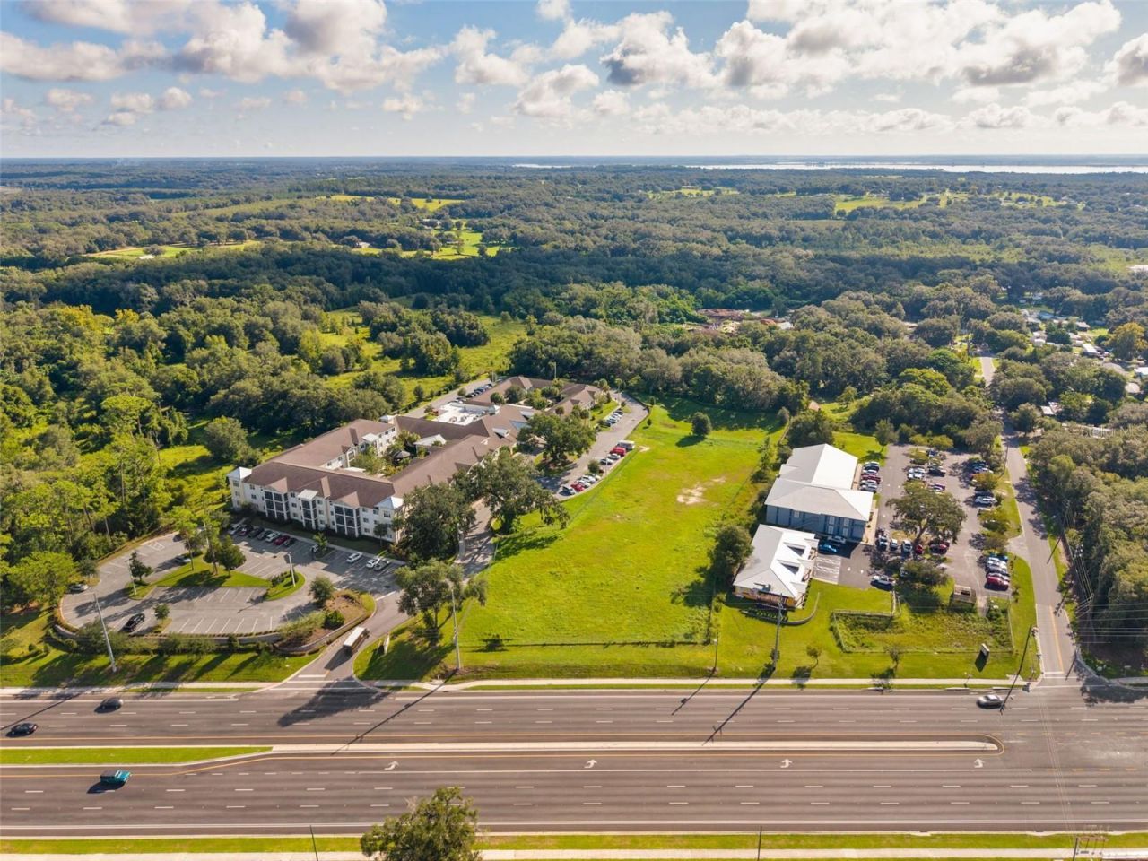 975 S Us Highway 27/441, Lady Lake, FL 32159 Photo