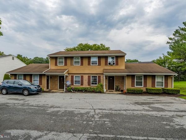 63 69 AKRON ROAD, EPHRATA, PA 17522
