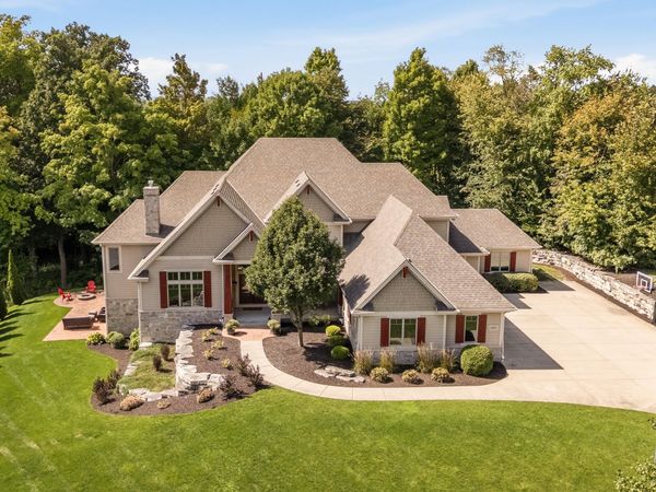 1265 Lorien Ct, Brookfield, WI 53045