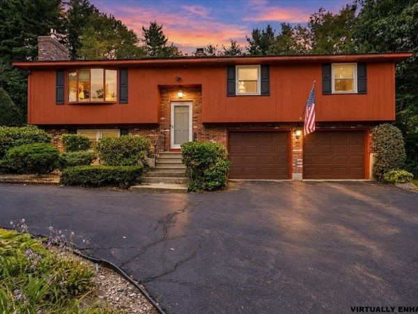 25 Bicentennial Drive, Manchester, NH 03104