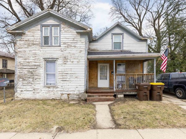 1247 S Chicago Avenue, FREEPORT, IL 61032