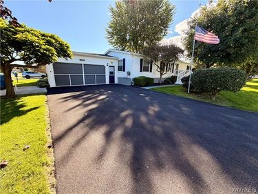 6214 Bayview Station, Newfane, NY 14108