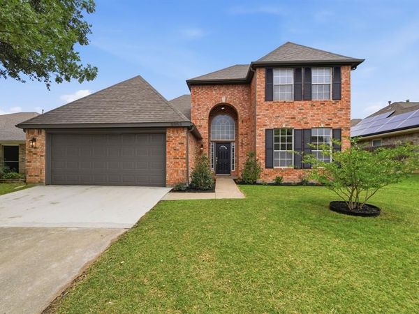 5953 Hillview Drive, Watauga, TX 76148