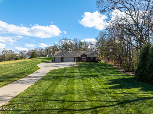 225 Piney Road, Kodak, TN 37764