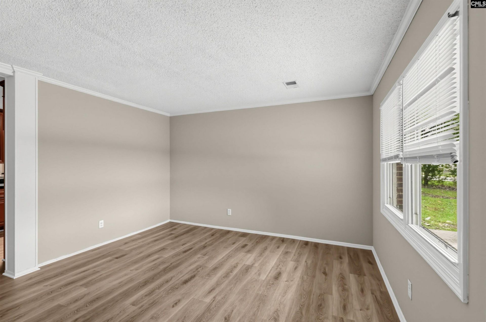 1744 Dupont Drive  Photo 12