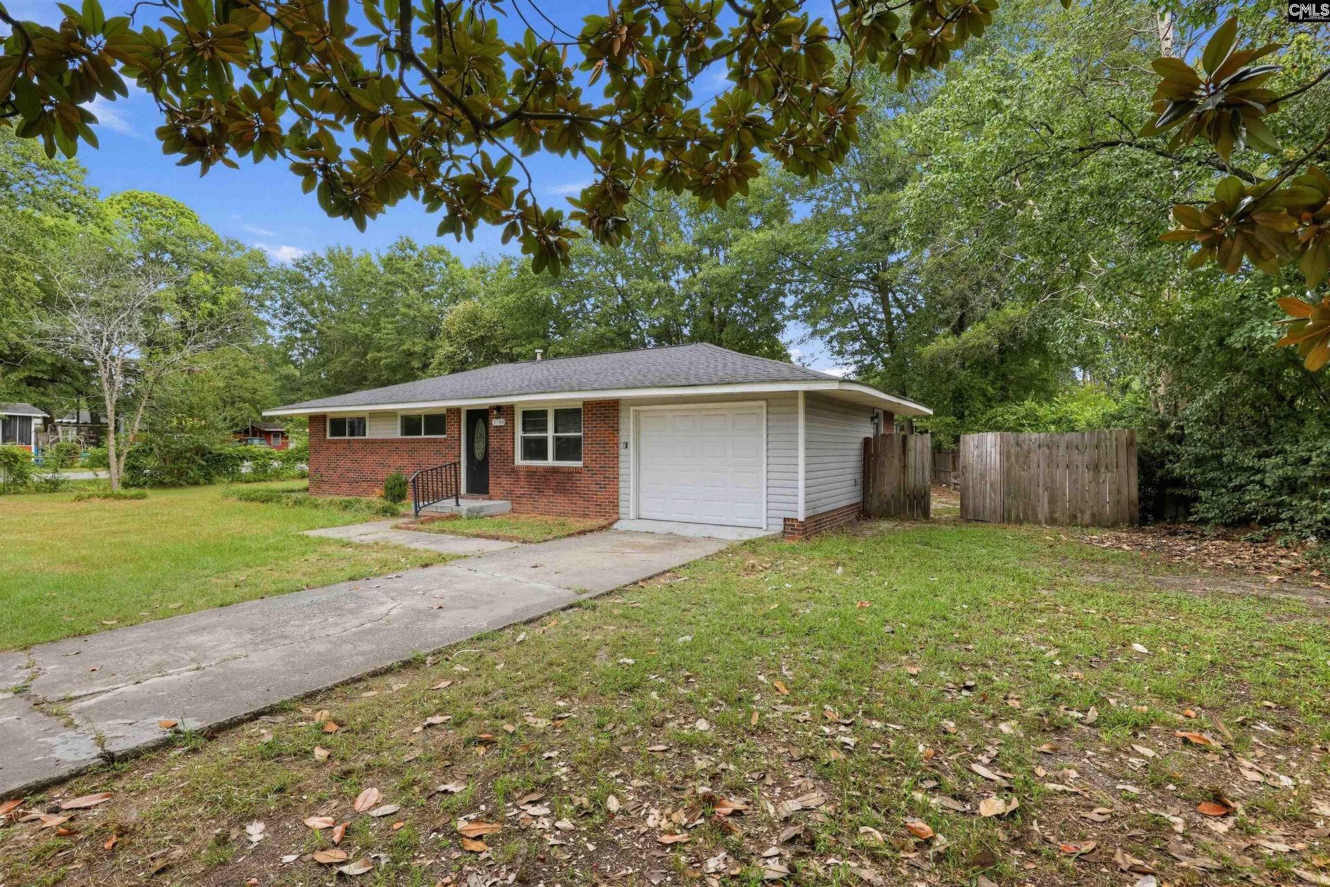 1744 Dupont Drive  Photo 7