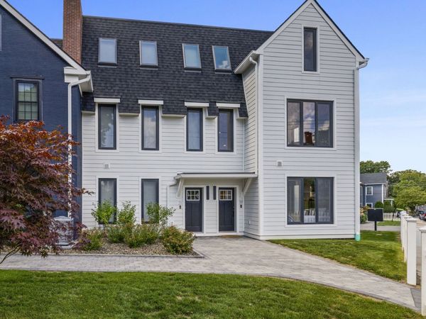 19 Ashland St, Unit 19, Boston, MA 02122