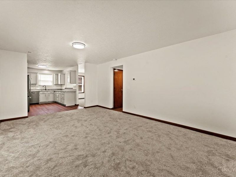 6344 Lakota Meadows Drive, Liberty Township, OH 45044 Photo 3