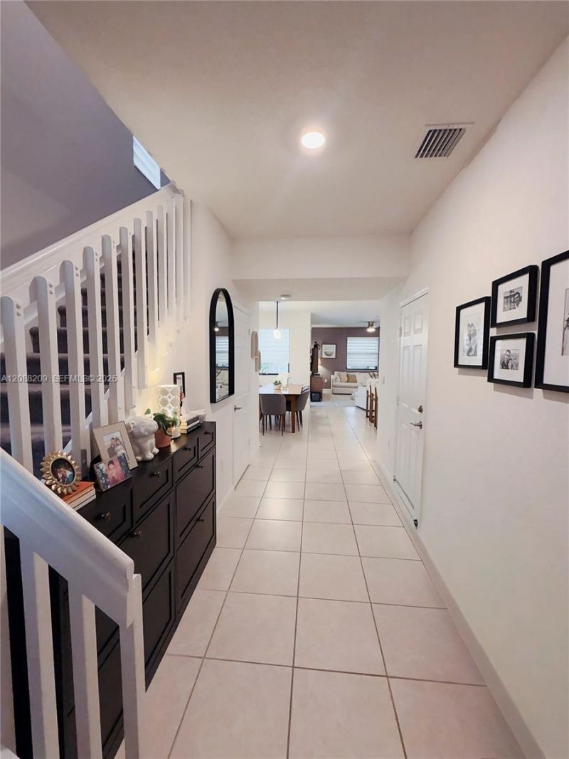 11014 W 35th Ln, Hialeah, FL 33018 Photo