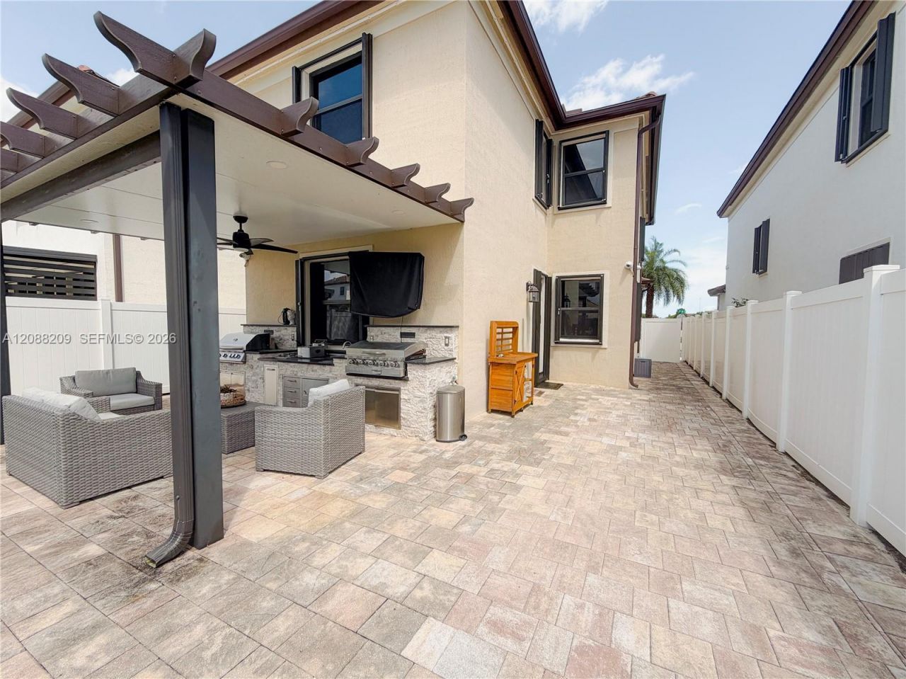 11014 W 35th Ln, Hialeah, FL 33018 Photo