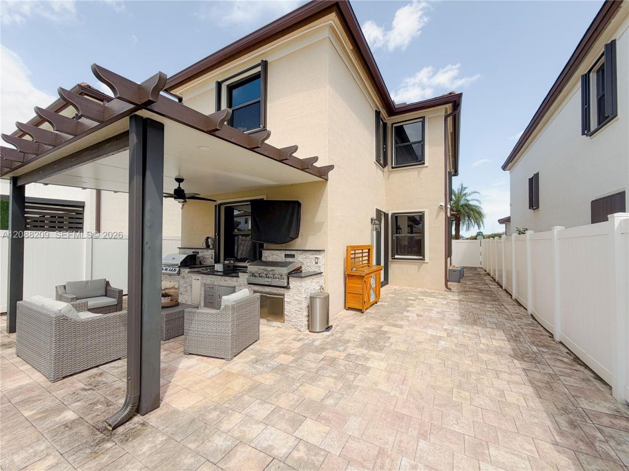 11014 W 35th Ln, Hialeah, FL 33018 Photo