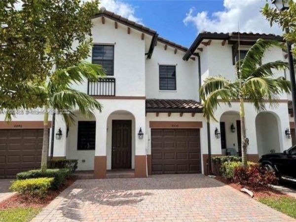 8917 NW 102 CT, Doral, FL 33178