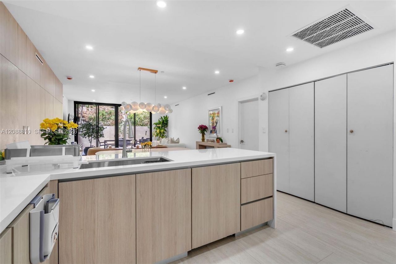 151 Crandon Blvd, Unit 138, Key Biscayne, FL 33149 Photo