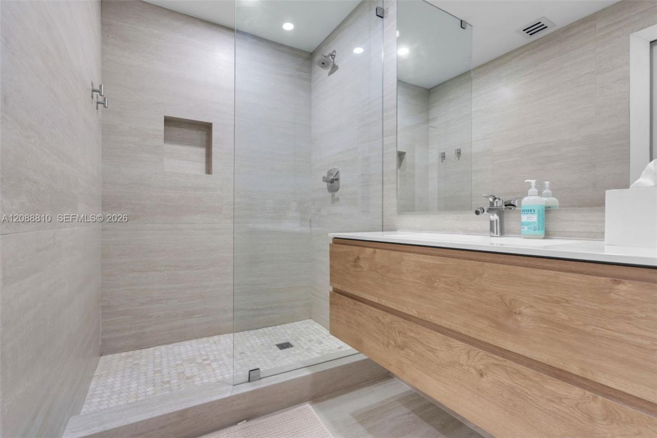151 Crandon Blvd, Unit 138, Key Biscayne, FL 33149 Photo