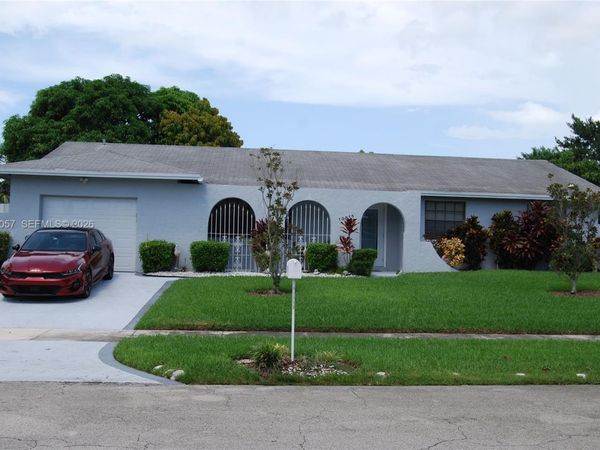 10815 SW 165th Ter, Miami, FL 33157