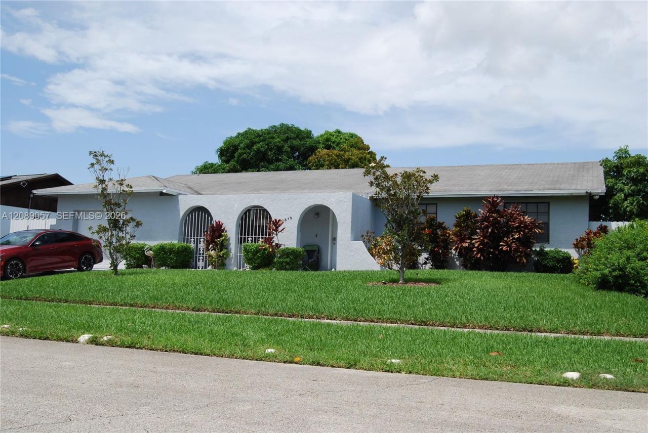 10815 SW 165th Ter, Miami, FL 33157 Photo